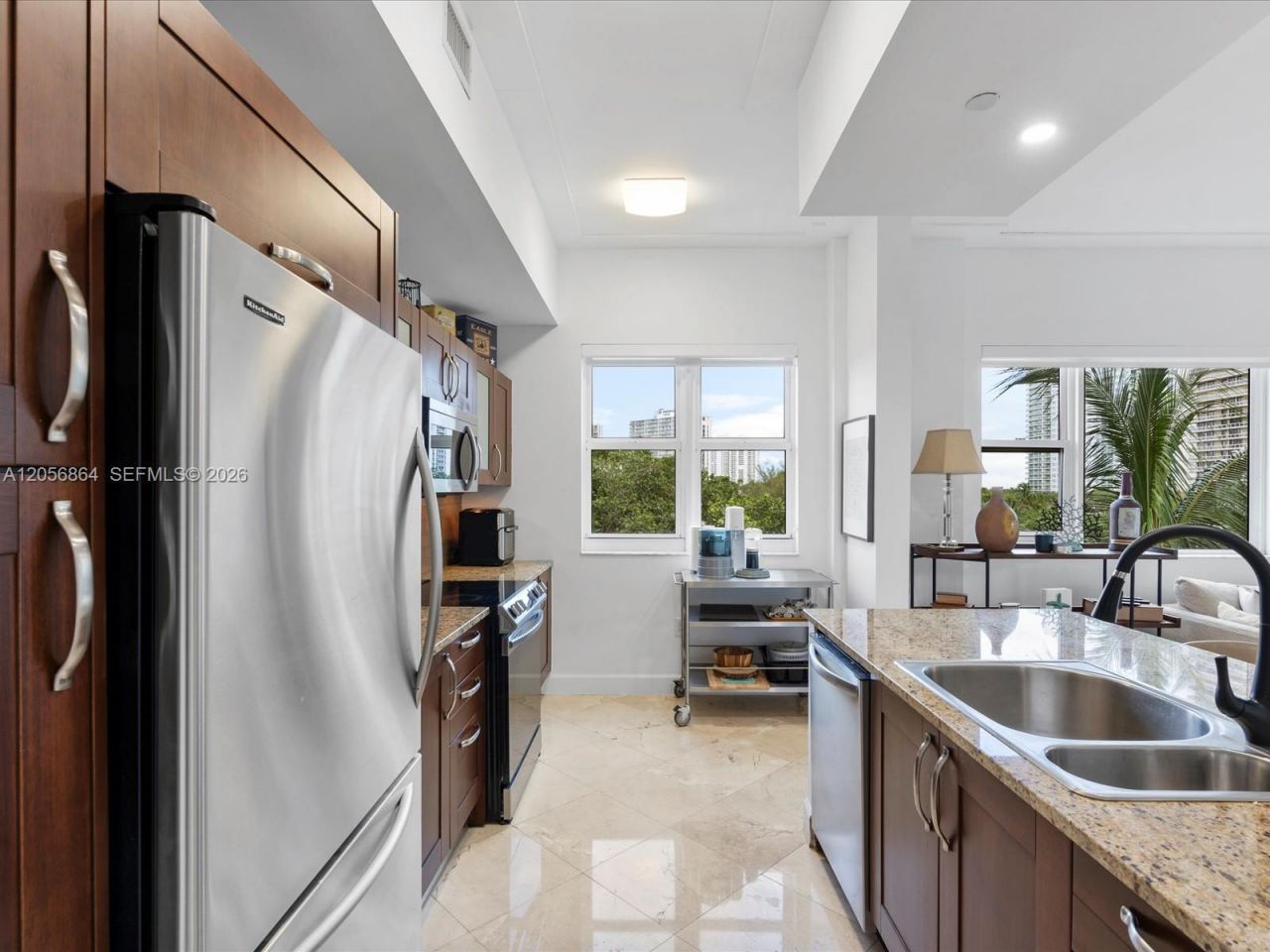 20000 E Country Club Dr , Unit 416, Aventura, FL 33180 Photo