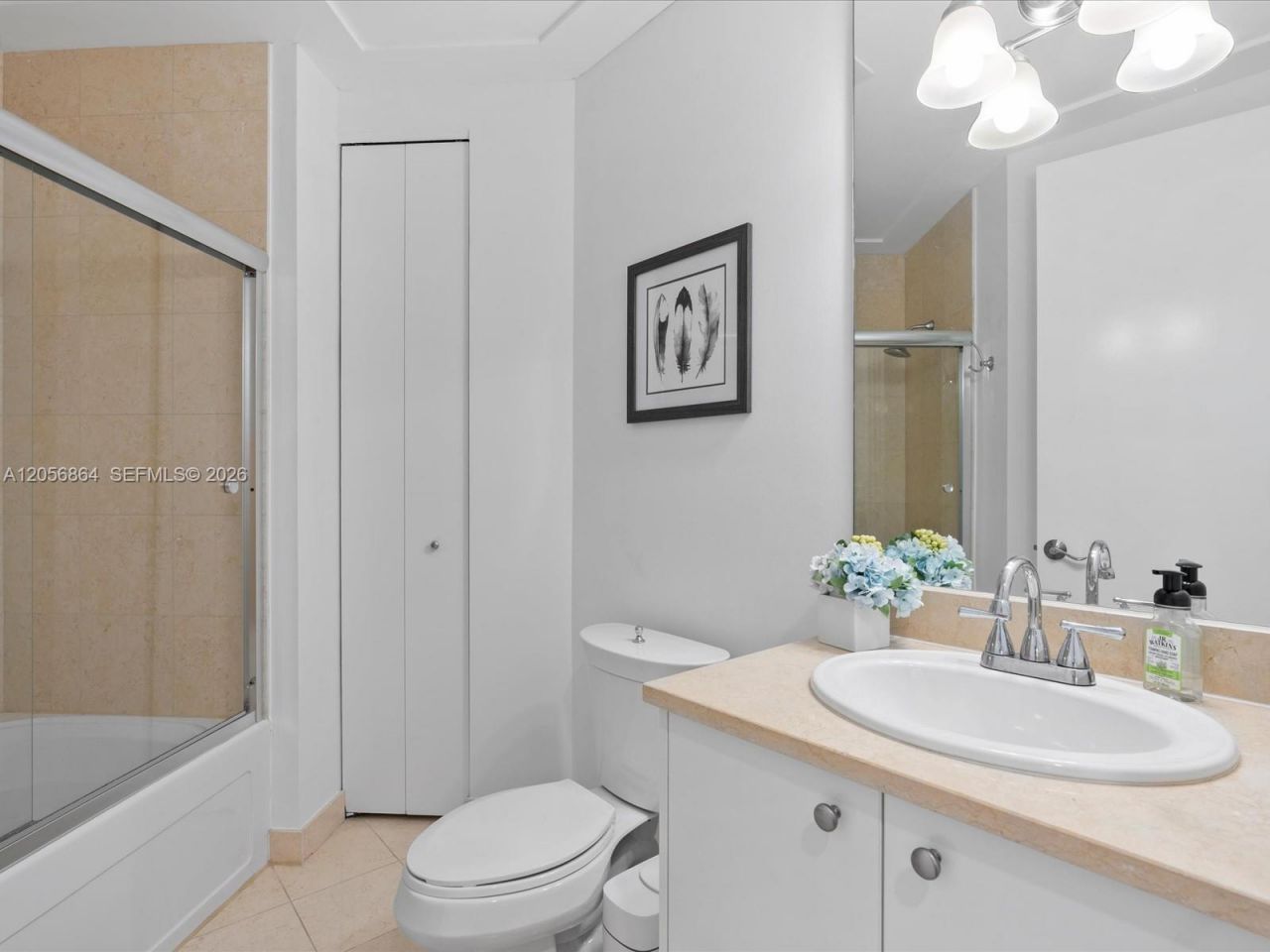 20000 E Country Club Dr , Unit 416, Aventura, FL 33180 Photo