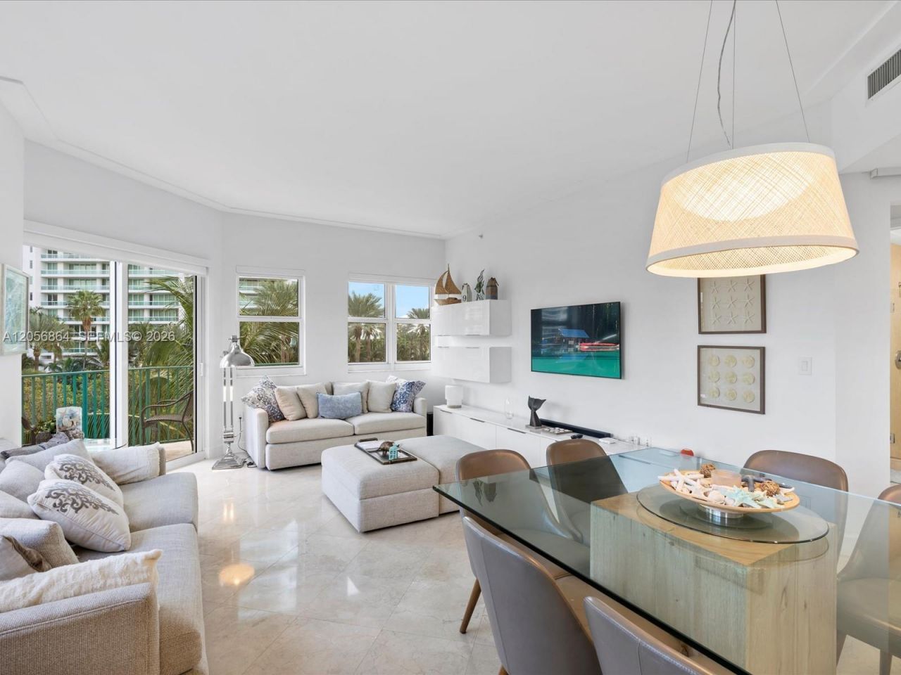 20000 E Country Club Dr , Unit 416, Aventura, FL 33180 Photo