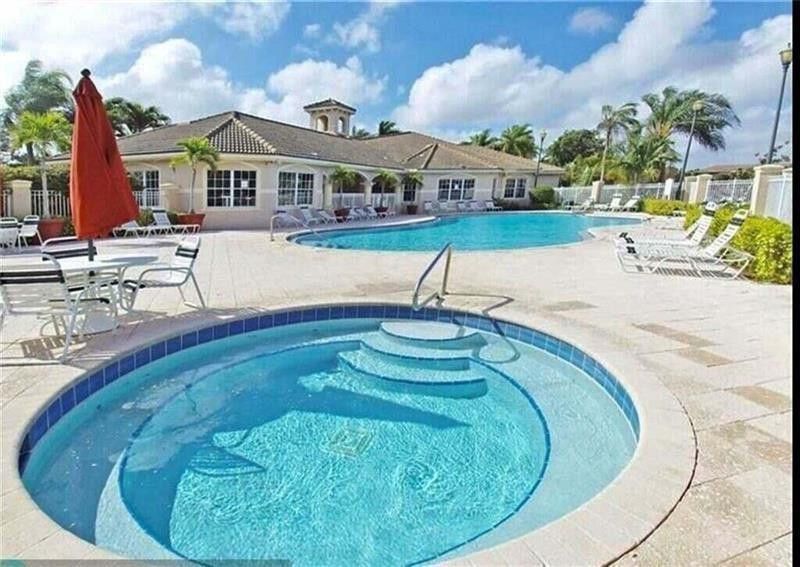 5051 Wiles Road, Unit 207, Coconut Creek, FL 33073 Photo