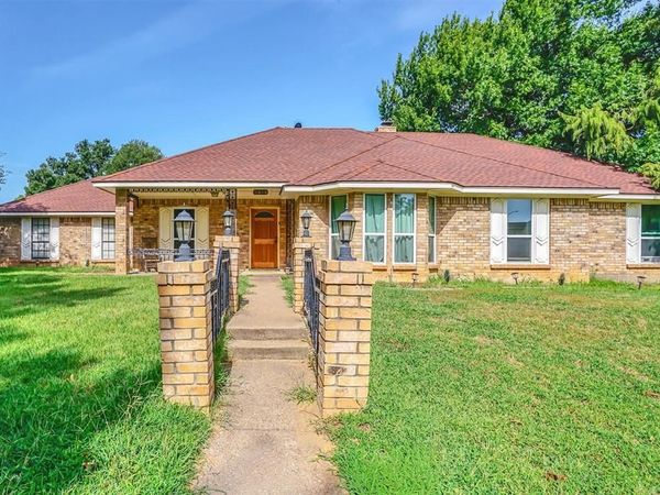 5404 Dana Point Drive , Arlington, TX 76017
