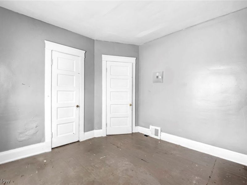 9301 Pierpont Avenue , Cleveland, OH 44108 Photo 12