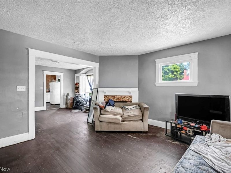 9301 Pierpont Avenue , Cleveland, OH 44108 Photo 19