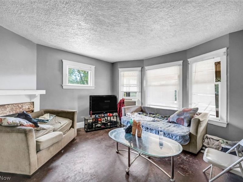9301 Pierpont Avenue , Cleveland, OH 44108 Photo 20