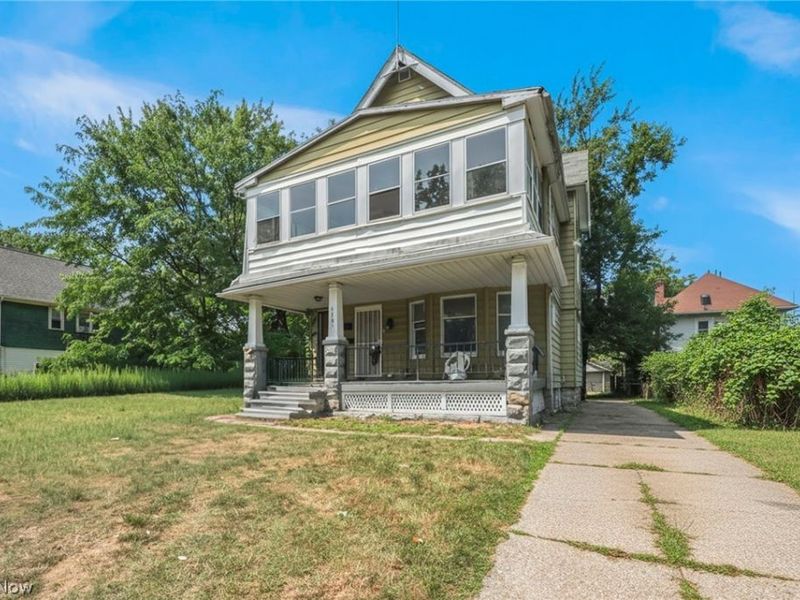 9301 Pierpont Avenue , Cleveland, OH 44108 Photo 3