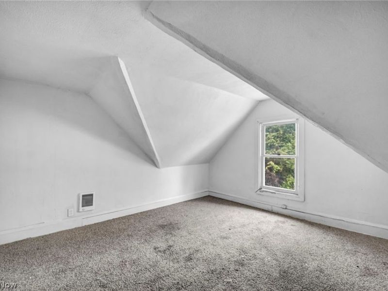 9301 Pierpont Avenue , Cleveland, OH 44108 Photo 38