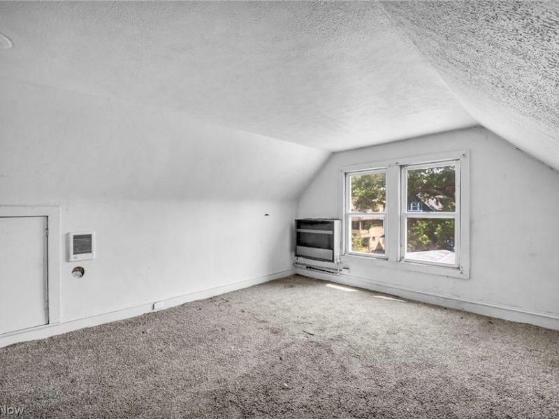 9301 Pierpont Avenue , Cleveland, OH 44108 Photo 39