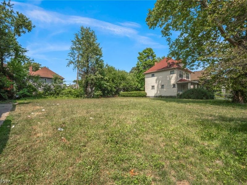 9301 Pierpont Avenue , Cleveland, OH 44108 Photo 4
