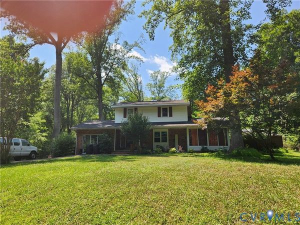 816 N Lakeshore Drive , Louisa, VA 23093
