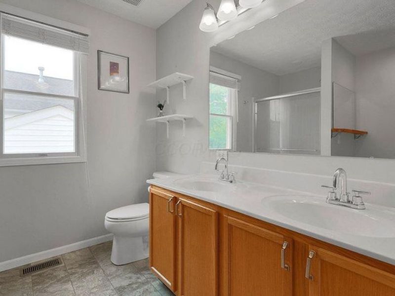 299 Iris Trail Drive , Galloway, OH 43119 Photo 16