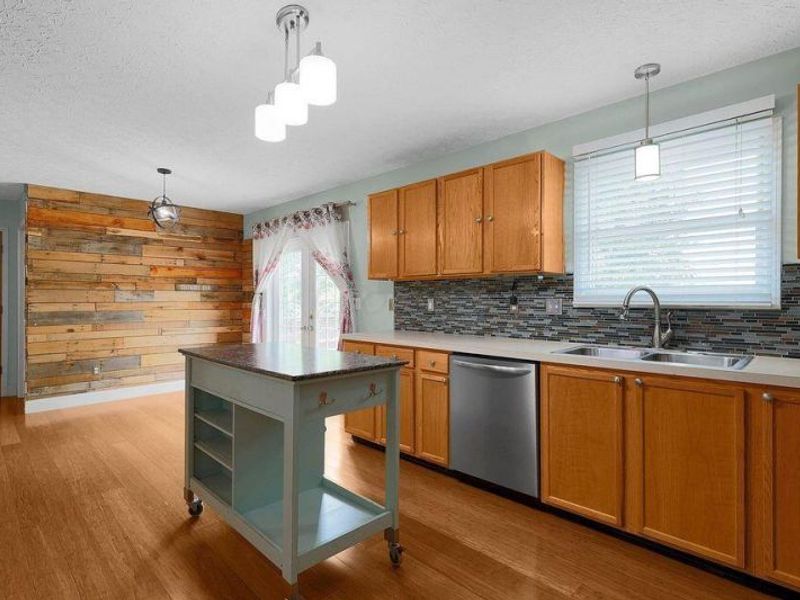 299 Iris Trail Drive , Galloway, OH 43119 Photo 7