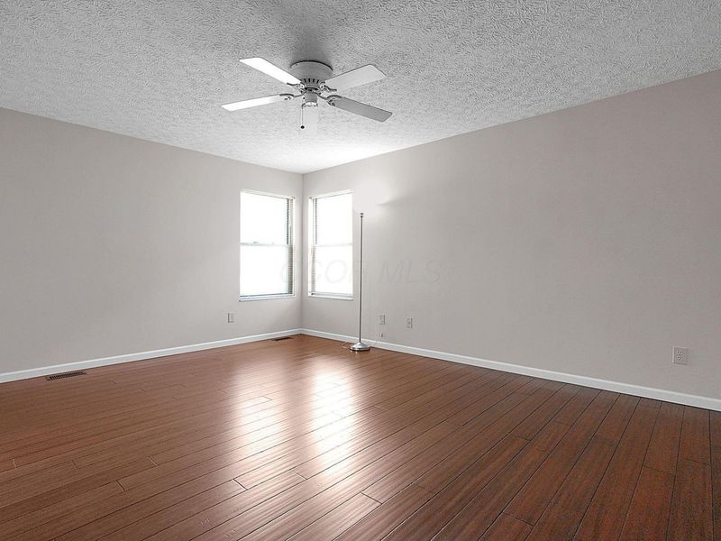 7961 Pinehill Road , Lewis Center, OH 43035 Photo 17