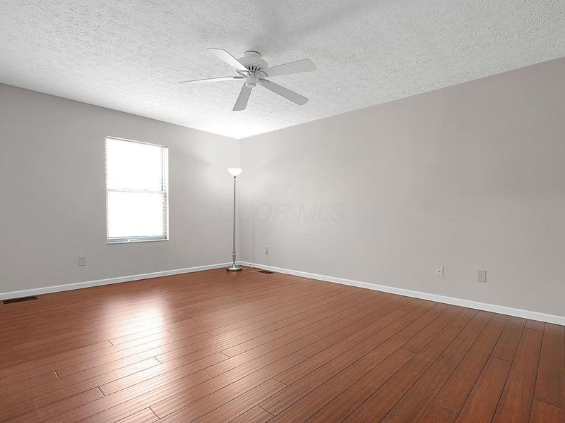 7961 Pinehill Road , Lewis Center, OH 43035 Photo 33