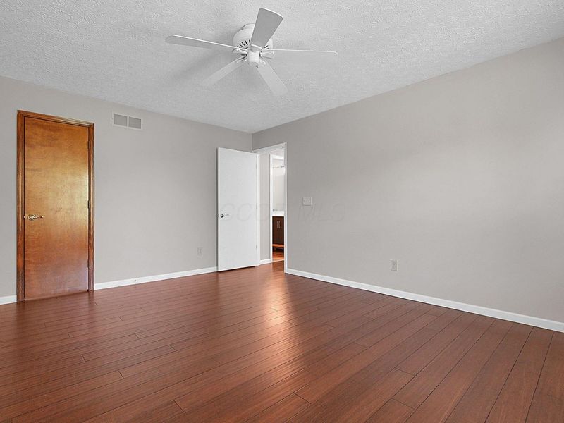 7961 Pinehill Road , Lewis Center, OH 43035 Photo 34