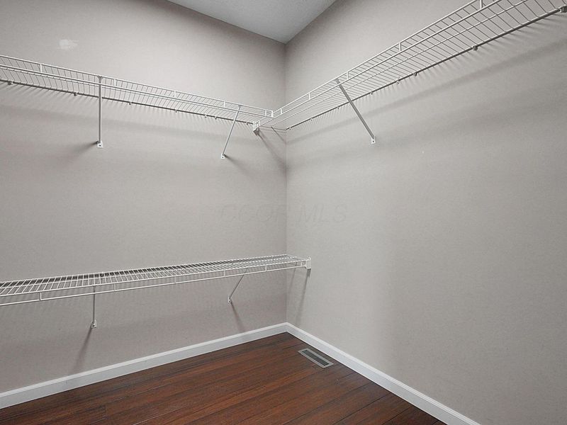 7961 Pinehill Road , Lewis Center, OH 43035 Photo 36