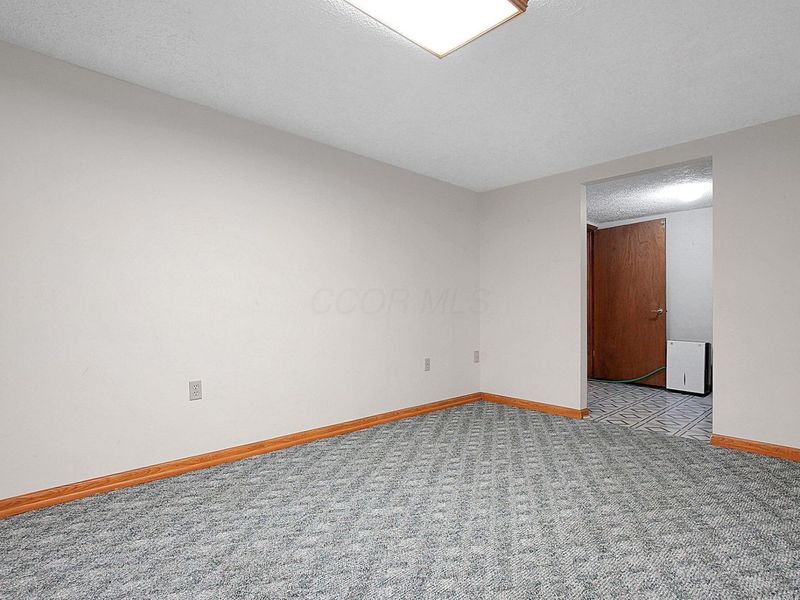 7961 Pinehill Road , Lewis Center, OH 43035 Photo 39