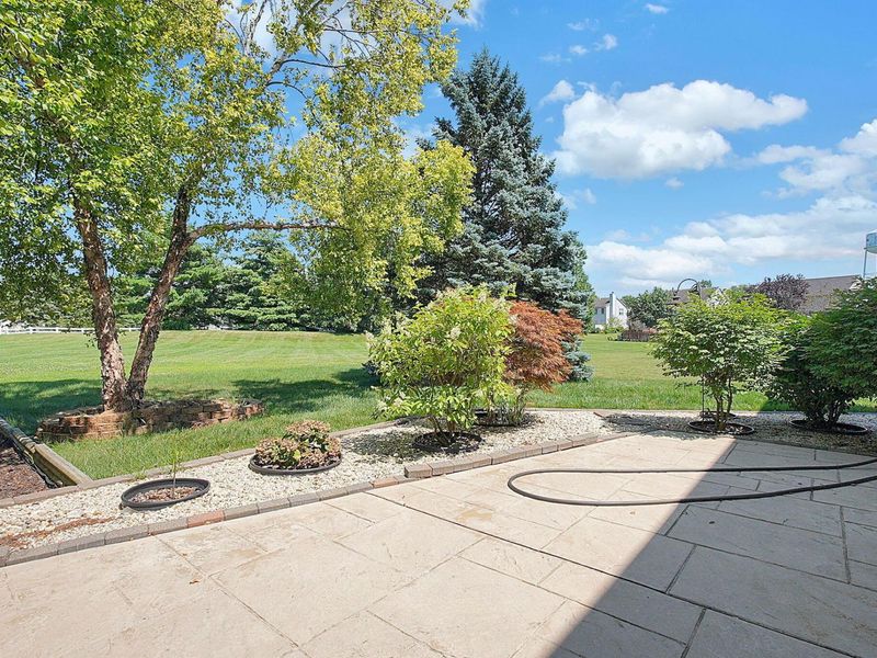 7961 Pinehill Road , Lewis Center, OH 43035 Photo 45