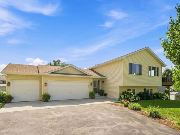 926 Steamboat Lane , Montrose, MN 55363