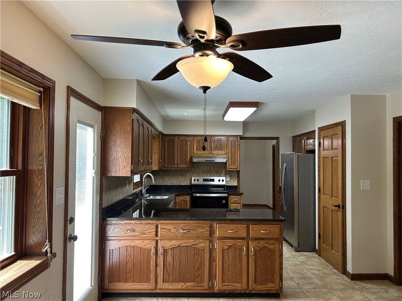 501 Red Rock Drive, Wadsworth, OH 44281 Photo 11