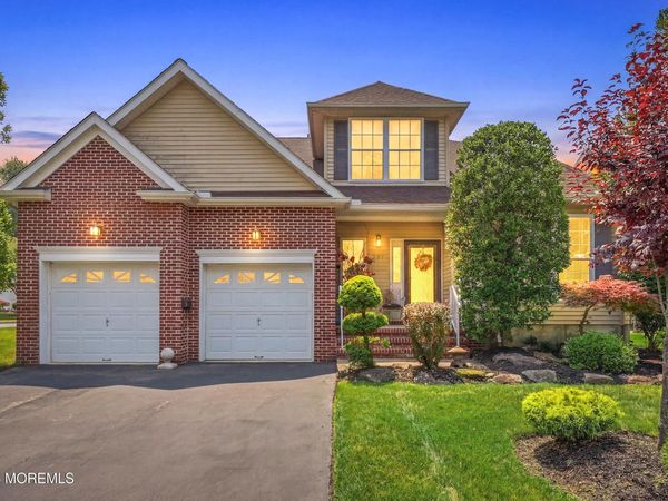 207 Bradwick Way, Marlboro, NJ 07746