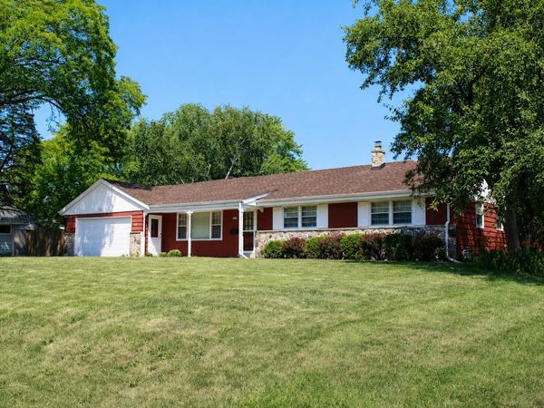 8362 N 49th St, Brown Deer, WI 53223