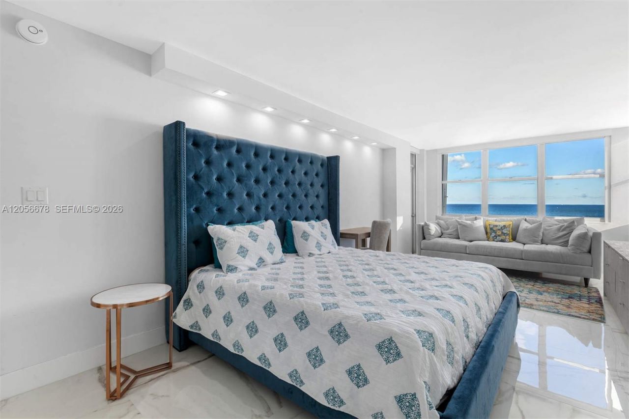 6039 Collins Ave, Unit 1527, Miami Beach, FL 33140 Photo