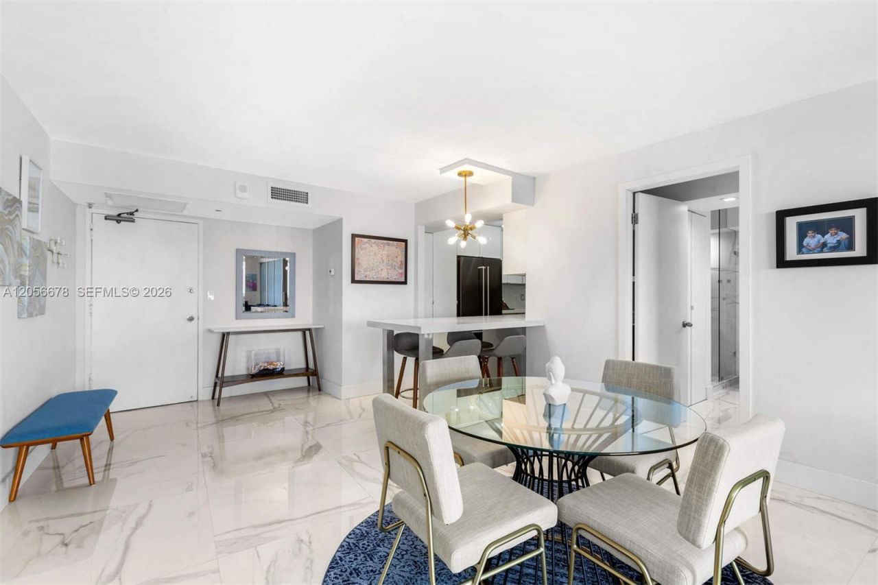 6039 Collins Ave, Unit 1527, Miami Beach, FL 33140 Photo