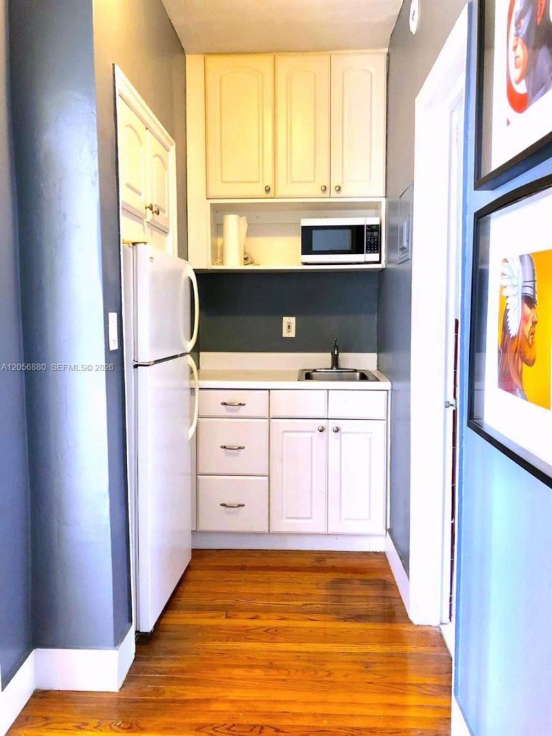 8024 Harding Ave , Unit 5A, Miami Beach, FL 33141 Photo