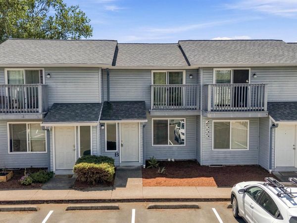 2555 SW Pickford #B St, Corvallis, OR 97333