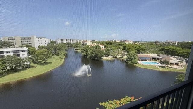 2334 S Cypress Bend Drive, Unit 802, Pompano Beach, FL 33069 Photo