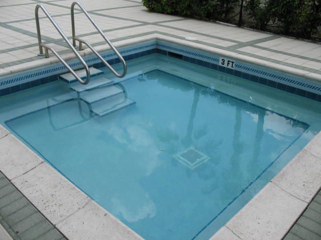 2334 S Cypress Bend Drive, Unit 802, Pompano Beach, FL 33069 Photo