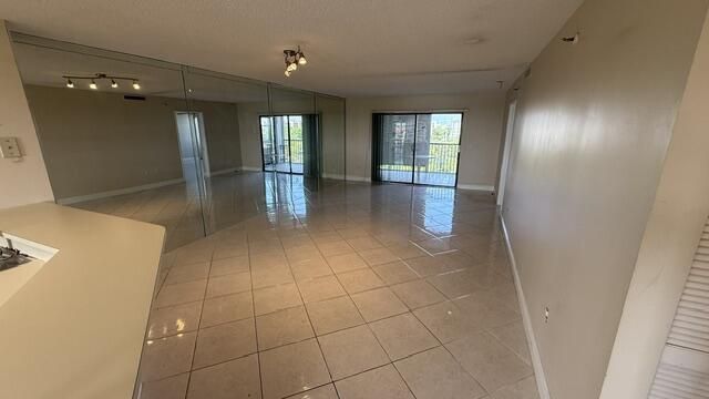 2334 S Cypress Bend Drive, Unit 802, Pompano Beach, FL 33069 Photo