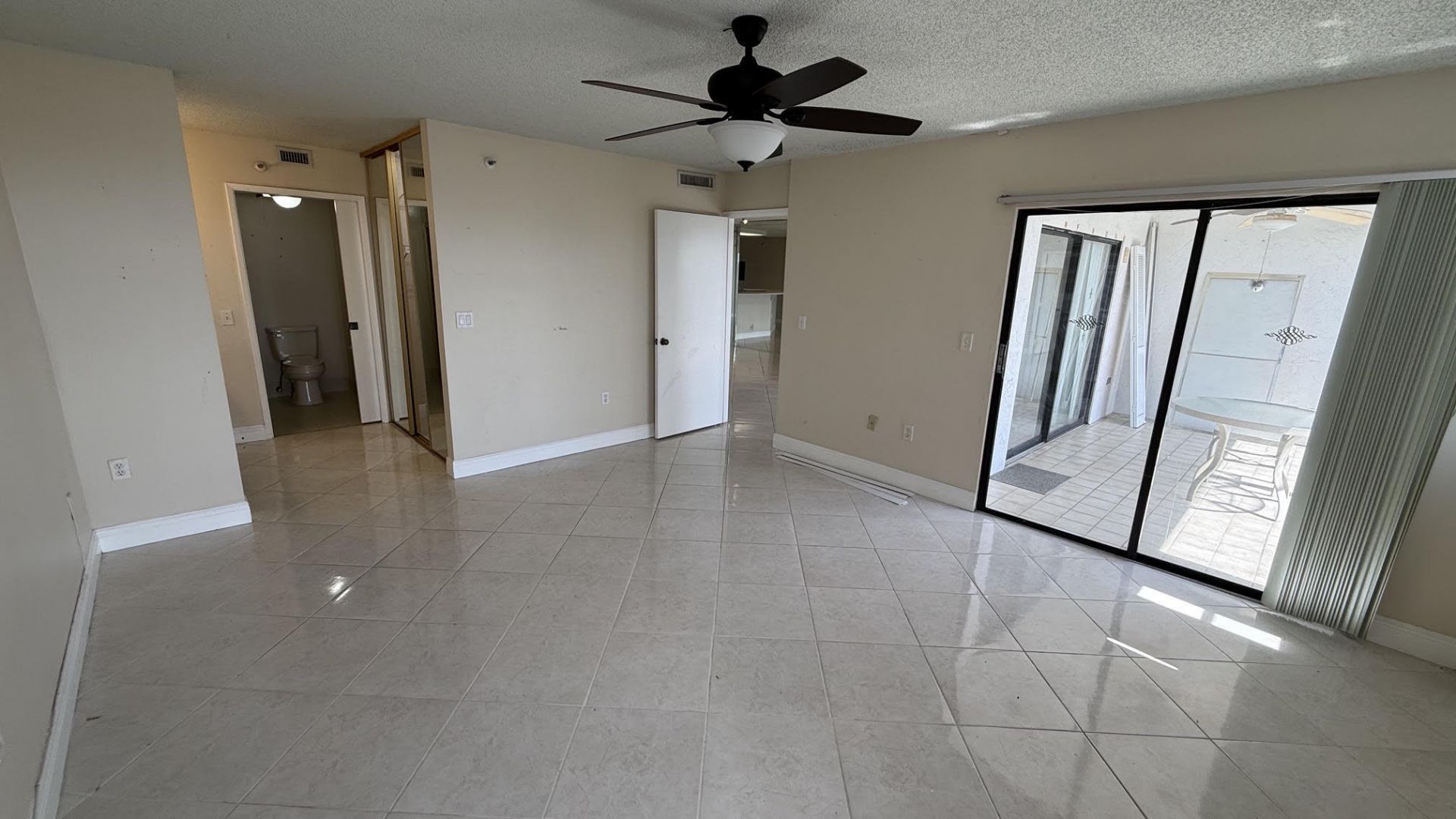 2334 S Cypress Bend Drive, Unit 802, Pompano Beach, FL 33069 Photo