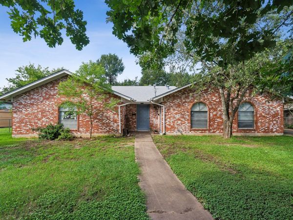 4713 Sagebrush TRL , Unit B, Austin, TX 78745