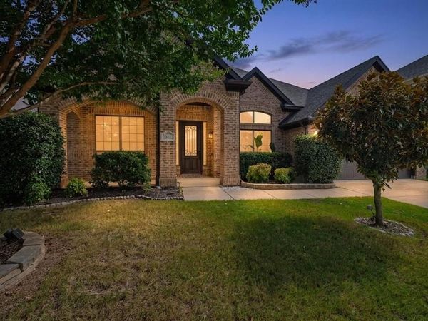 305 Dorset Court, Roanoke, TX 76262