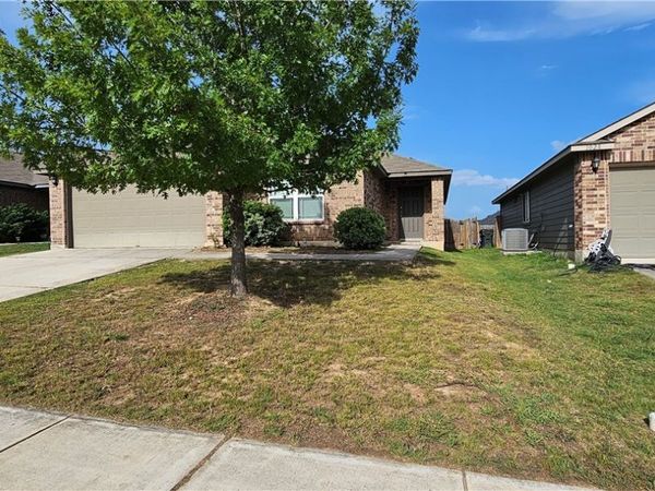 1024 Sandwell Court , Seguin, TX 78155