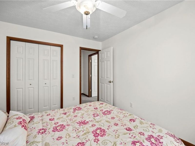 519 Heather Woods Drive, Elyria, OH 44035 Photo 26