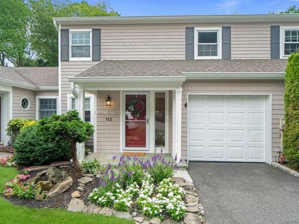122 Corral Lane, Bay Shore, NY 11706
