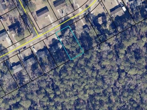 E King Henry Dr., Florence, SC 29505