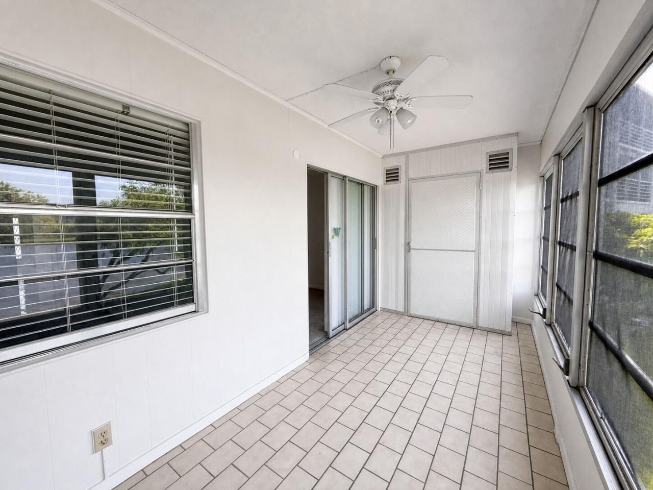 2005 Hythe A, Unit 2005, Boca Raton, FL 33434 Photo