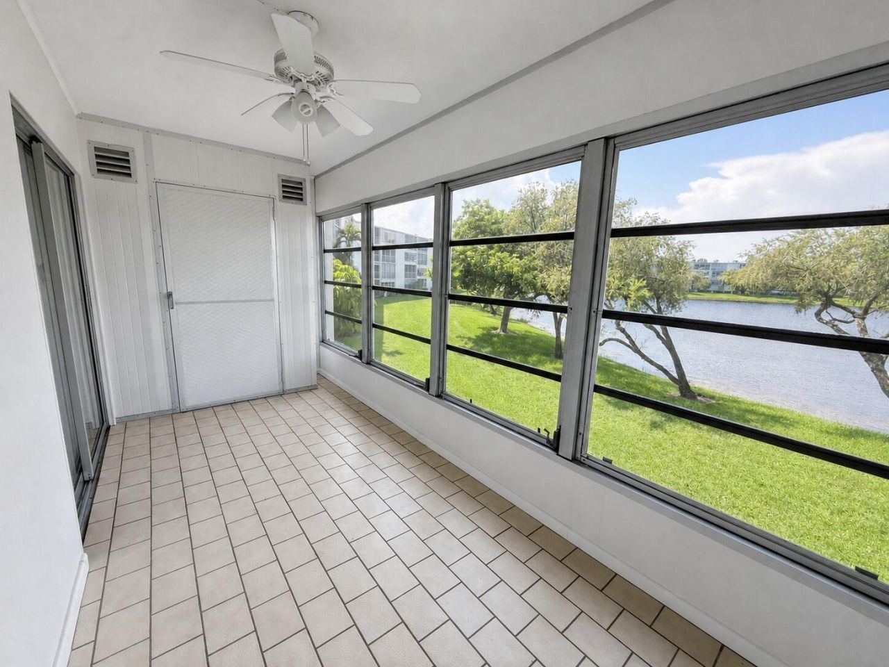 2005 Hythe A, Unit 2005, Boca Raton, FL 33434 Photo