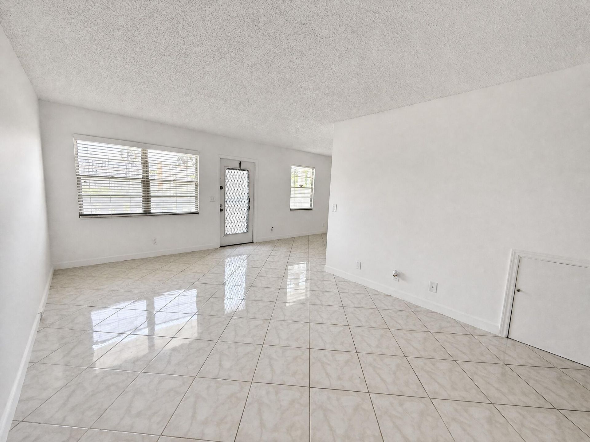 2005 Hythe A, Unit 2005, Boca Raton, FL 33434 Photo