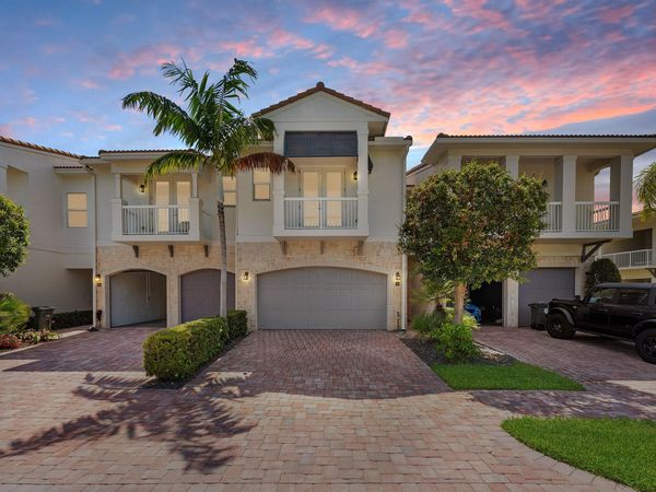 100 NW 69th Circle, Unit 52, Boca Raton, FL 33487