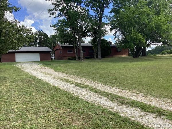 1050 Luebbering Road , Luebbering, MO 63061