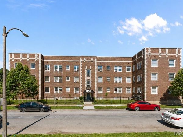 807 Clara Avenue, St Louis, MO 63112