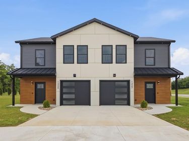 1327 S Trimble Rd, Mansfield, OH 44907