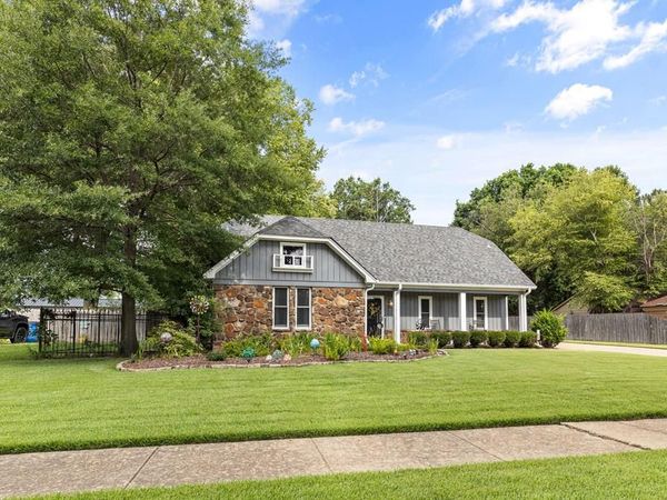 404 Kingsway Drive, West Memphis, AR 72301