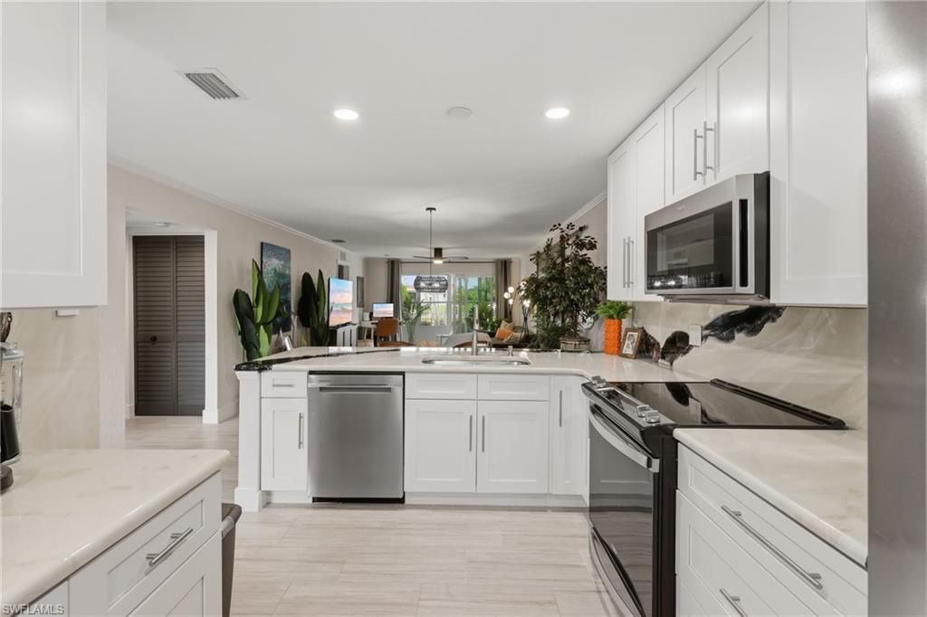 632 Victoria Dr, Unit 103, Cape Coral, FL 33904 Photo