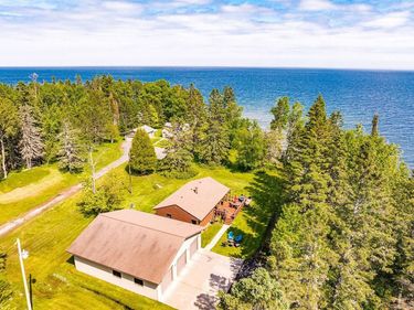 1690 Highway 61 , Two Harbors, MN 55616