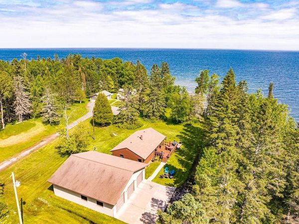 1690 Highway 61 , Two Harbors, MN 55616